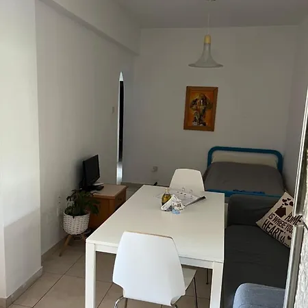 In Kato , 3 Minutes From The Beach شقة بافوس