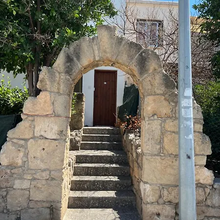 In Kato , 3 Minutes From The Beach Apartment